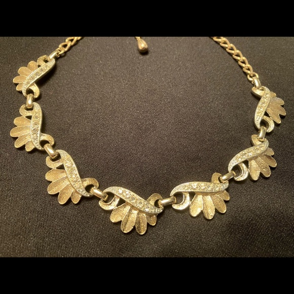 Jewelry - 1950’s gold leaf and diamond rhinestone necklace